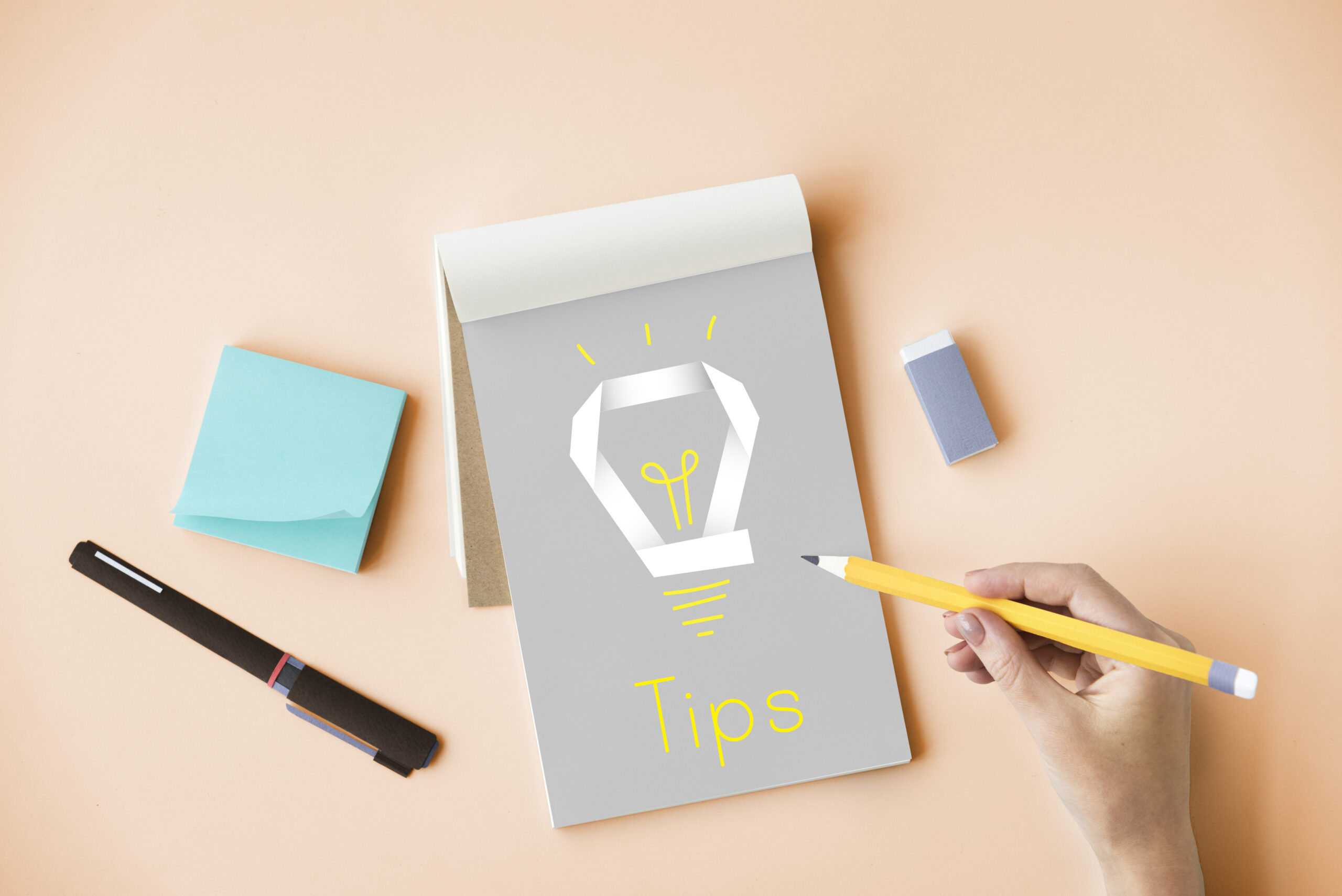 Concepto de innovación y creatividad aplicado a consejos de branding y estrategia de marca.