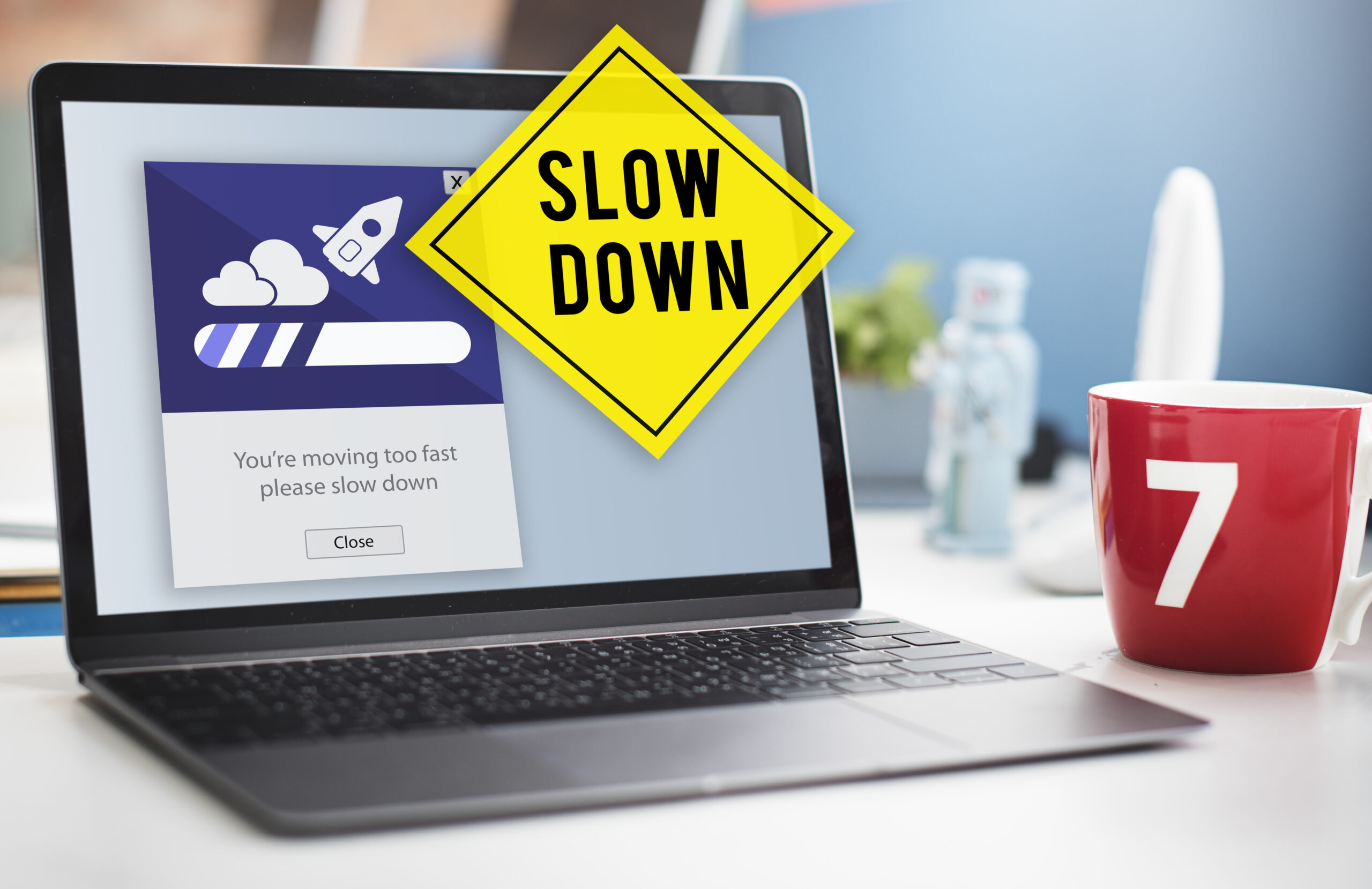 Concepto de reducir la velocidad, representando una página web lenta y problemas de rendimiento.