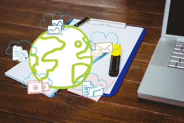 Estrategia digital global con planificación de negocios y expansión internacional online