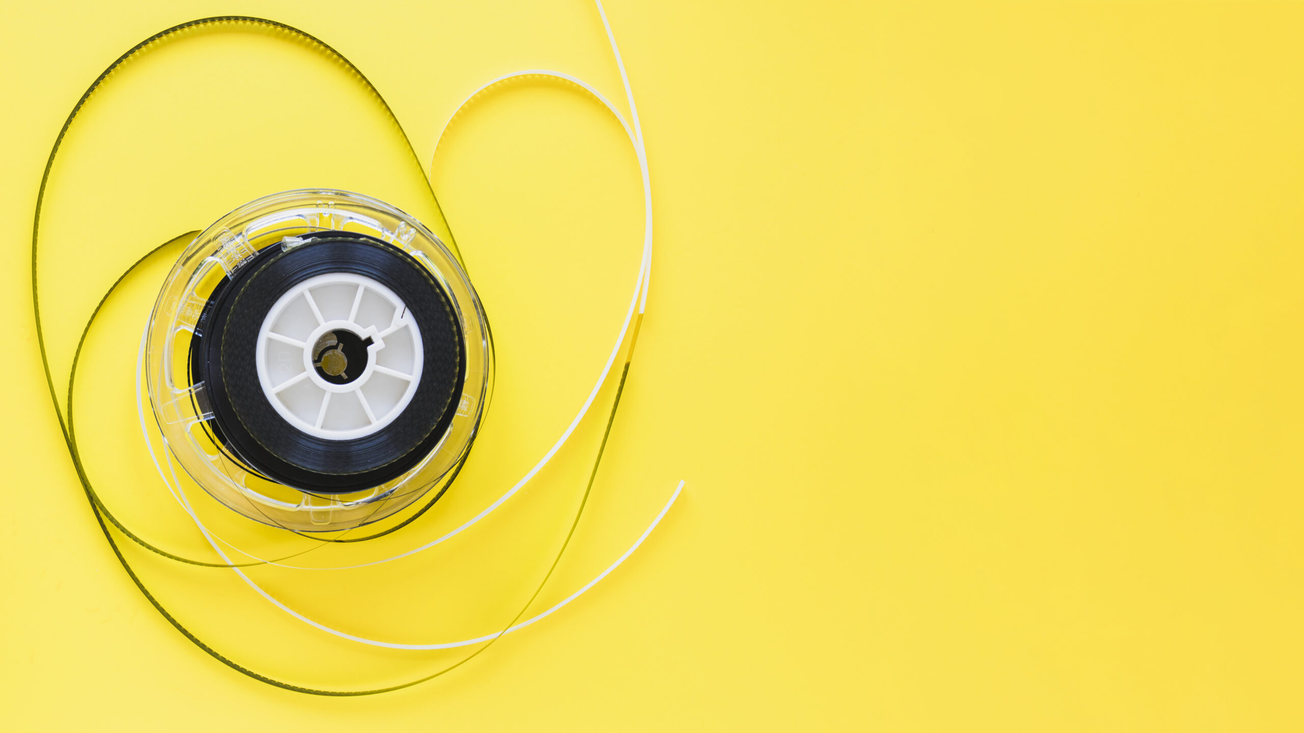 Cascos de audio que representa el branding sonoro y la identidad auditiva de una marca.
